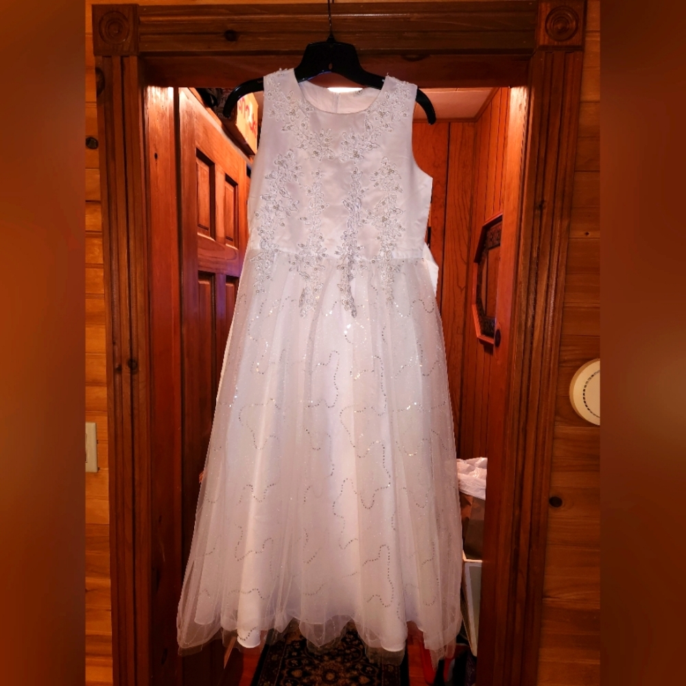 Girls (XL 14) Communion Dress, like new